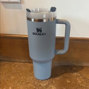 Stanley Gray Insulated Mug with Ergonomic Handle